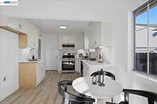 17790 Via Arriba, San Lorenzo, CA 94580 - Photo 17