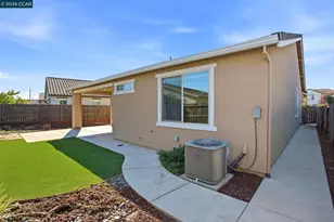 9229 Thimbleberry Dr, Sacramento, CA 95829 - Photo 27