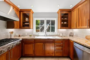 6611 Ascot Dr, Oakland, CA 94611 - Photo 15