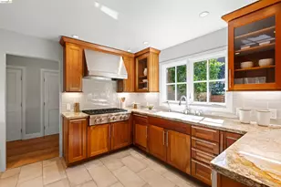 6611 Ascot Dr, Oakland, CA 94611 - Photo 17