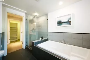 6611 Ascot Dr, Oakland, CA 94611 - Photo 33