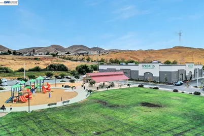 30 Cypress Ct, Pittsburg, CA 94565 - Photo 29