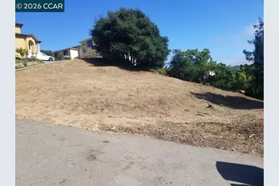 2525 Brandt St, Pinole, CA 94564 - Photo 3