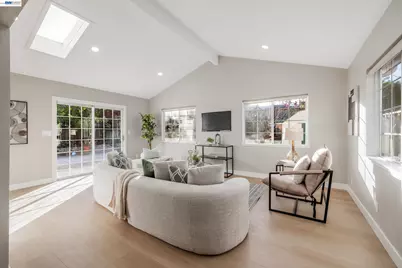 1394 Glacier Dr, Milpitas, CA 95035 - Photo 11