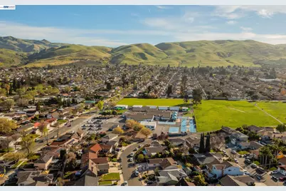 1394 Glacier Dr, Milpitas, CA 95035 - Photo 39