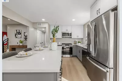 1394 Glacier Dr, Milpitas, CA 95035 - Photo 9