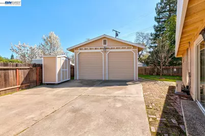 8524 Oak Harbour Ct, Fair Oaks, CA 95628 - Photo 41