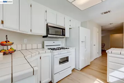 8524 Oak Harbour Ct, Fair Oaks, CA 95628 - Photo 15