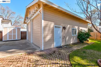 8524 Oak Harbour Ct, Fair Oaks, CA 95628 - Photo 43