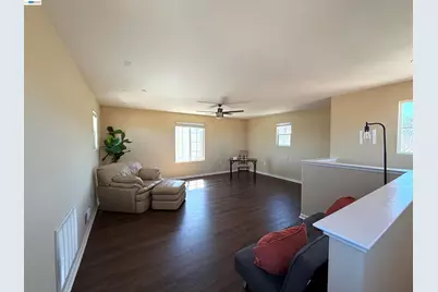 810 Queen Palm Ln, Brentwood, CA 94513 - Photo 19