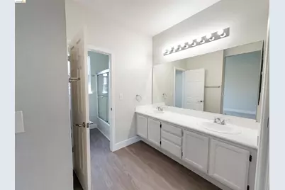 300 Perkins Ct, Suisun City, CA 94585 - Photo 25