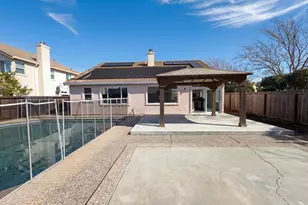 300 Perkins Ct, Suisun City, CA 94585 - Photo 5