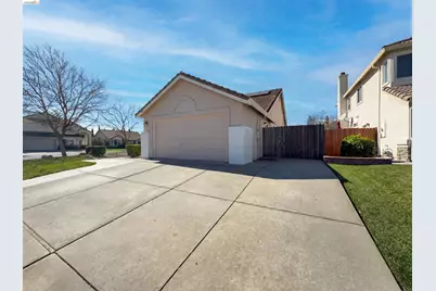 300 Perkins Ct, Suisun City, CA 94585 - Photo 7