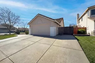 300 Perkins Ct, Suisun City, CA 94585 - Photo 7