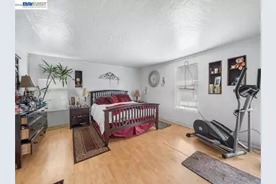 2550 Pleasant St, Oakland, CA 94602 - Photo 17