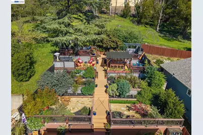 825 Lafayette St, Martinez, CA 94553 - Photo 57