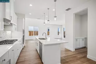 17417 Bushwick Ln, Lathrop, CA 95330 - Photo 9