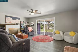 3922 Bayview Cir, Concord, CA 94520 - Photo 5