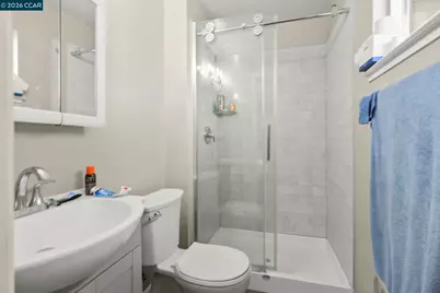 3922 Bayview Circle, Concord, CA 94520 - Photo 17