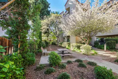 1201 Alta Vista Dr #209, Walnut Creek, CA 94596 - Photo 23