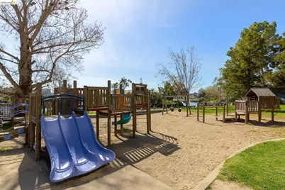 565 Bellevue Ave #2205, Oakland, CA 94610 - Photo 45