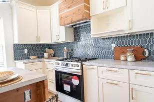 3708 Lyon Ave, Oakland, CA 94601 - Photo 11