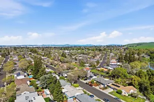 2105 Holbrook Dr, Concord, CA 94519 - Photo 23