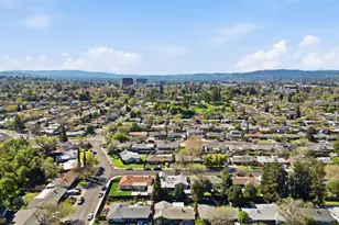 2105 Holbrook Dr, Concord, CA 94519 - Photo 25