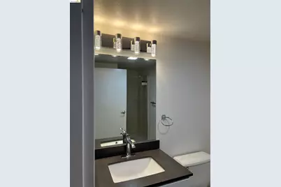 988 Franklin St #601, Oakland, CA 94607 - Photo 11