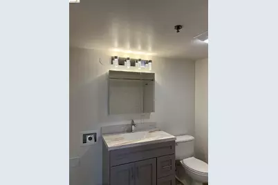 988 Franklin St #601, Oakland, CA 94607 - Photo 9