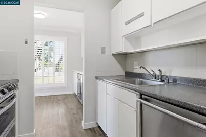 470 Civic Dr #413, Walnut Creek, CA 94596 - Photo 13