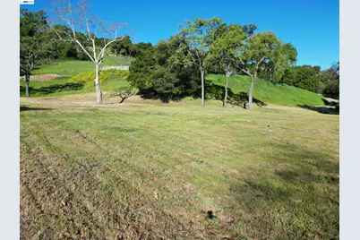 8278 Sassafras Court, Pleasanton, CA 94566 - Photo 15