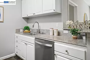 401 Norfolk St, San Mateo, CA 94401 - Photo 11