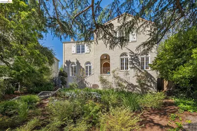 900 Rosemount Rd, Oakland, CA 94610 - Photo 7