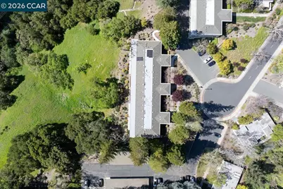 2100 Skycrest Dr #12, Walnut Creek, CA 94595 - Photo 3