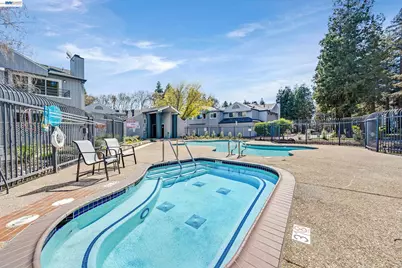 210 Sunspring Ct, Pleasant Hill, CA 94523 - Photo 29