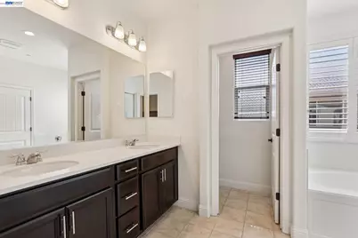 510 Albertina Ave, Mountain House, CA 95391 - Photo 33