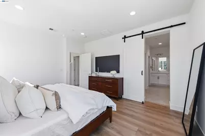 5509 Holly Bay Ave, Dublin, CA 94568 - Photo 15