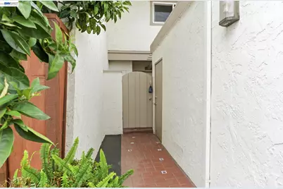 10439 Mary Ave, Cupertino, CA 95014 - Photo 3