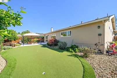35290 Farnham Dr, Newark, CA 94560 - Photo 37