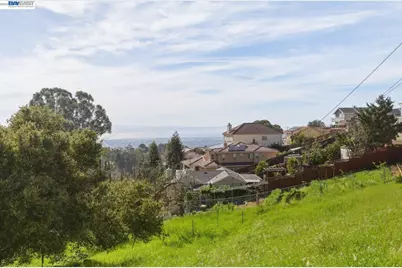 27188 Hayward Blvd, Hayward, CA 94542 - Photo 11