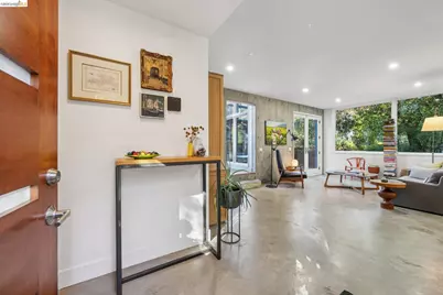 8210 Skyline Blvd, Oakland, CA 94611 - Photo 5