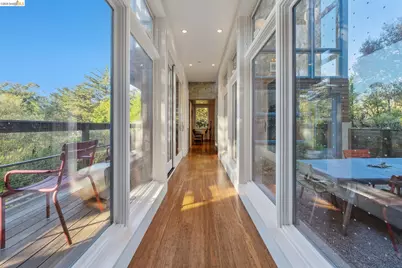 8210 Skyline Blvd, Oakland, CA 94611 - Photo 19