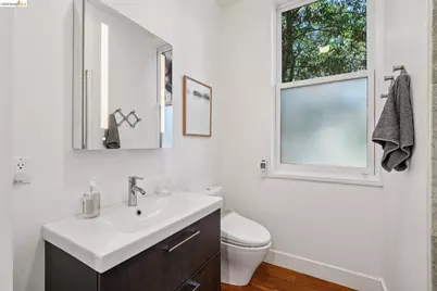 8210 Skyline Blvd, Oakland, CA 94611 - Photo 43