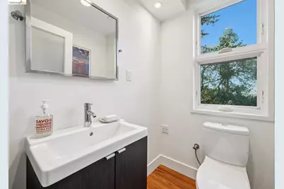 8210 Skyline Blvd, Oakland, CA 94611 - Photo 25