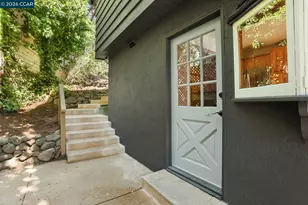 5716 Merriewood Dr, Oakland, CA 94611 - Photo 3