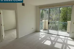 1860 Tice Creek Dr, Walnut Creek, CA 94595 - Photo 3