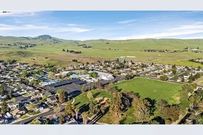 2376 Broadmoor St, Livermore, CA 94551 - Photo 49