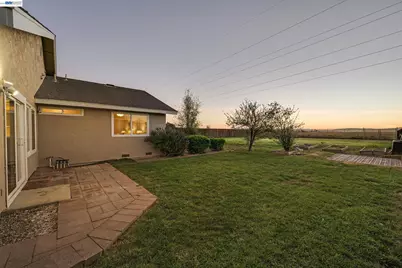 2376 Broadmoor St, Livermore, CA 94551 - Photo 35