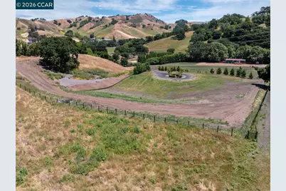 60 Hampton, Martinez, CA 94553 - Photo 9